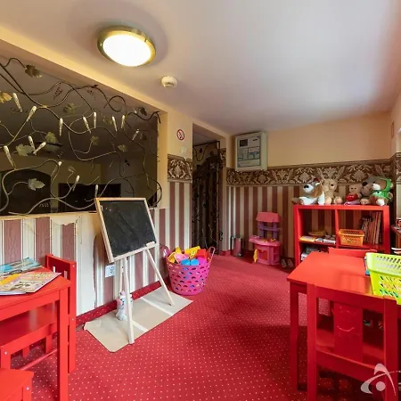 Sloneczna Roza Ze Sniadaniami 住宿加早餐酒店 斯克拉斯卡波伦巴