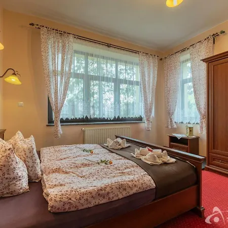 住宿加早餐酒店 Sloneczna Roza Ze Sniadaniami 3*