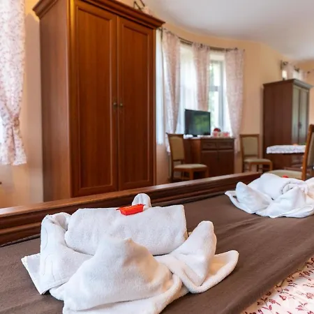 Ze Sniadaniami Sloneczna Roza Bed & Breakfast 3*