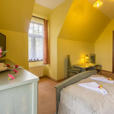 Bed & Breakfast Sloneczna Roza Sniadanie Parking W Centrum 3*