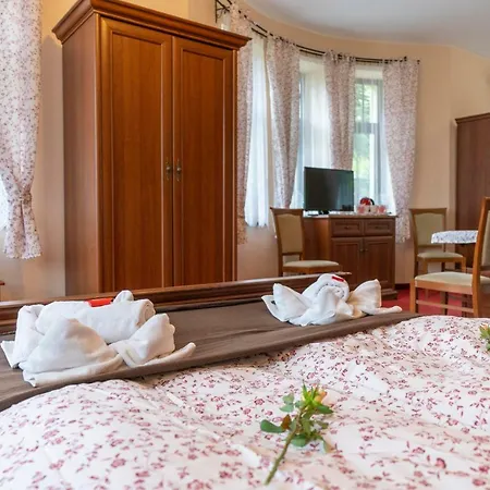 Bed & Breakfast Sloneczna Roza Ze Sniadaniami 3*