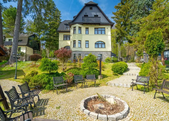 Ze Sniadaniami Sloneczna Roza Шклярска-Поремба