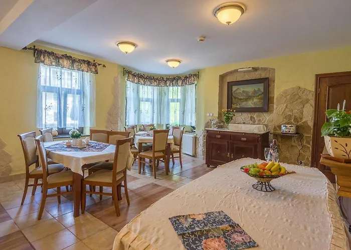 Ze Sniadaniami Sloneczna Roza Шклярска-Поремба